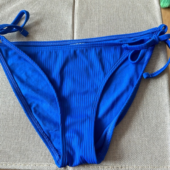 bikini set - Picture 2 of 2